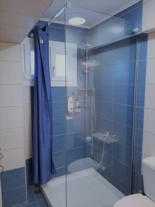 Blue Flag Award Winning Ormos Lo Beach: 1 Villa Vrontados