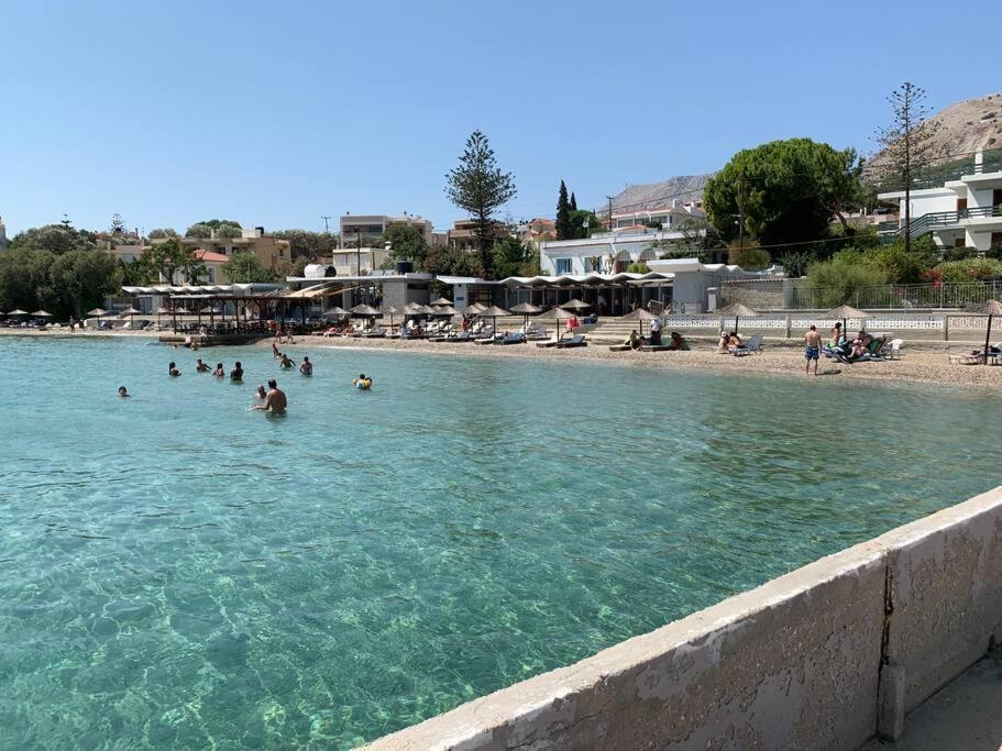Villa Blue Flag Award Winning Ormos Lo Beach: 1 Vrontados